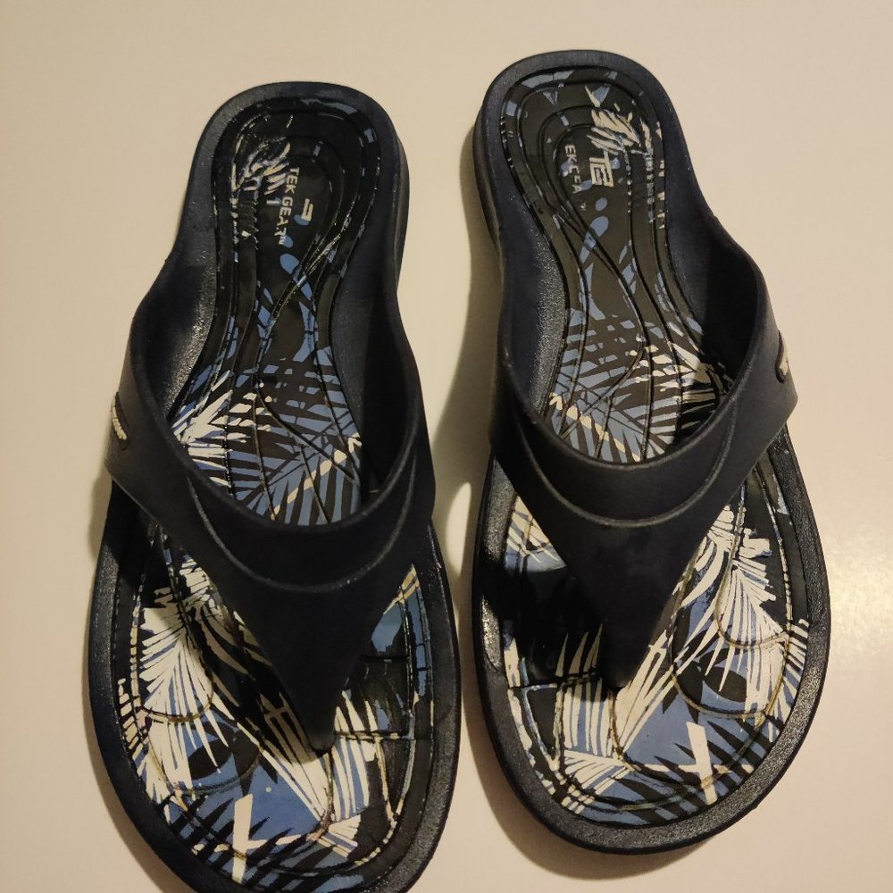 Tek Gear flip flops